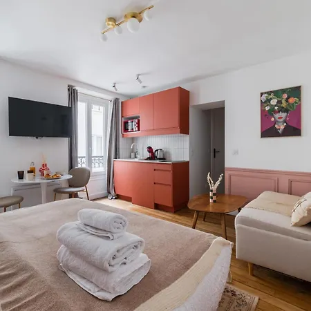 Apartment Elegant 16 Near Metro Modern *